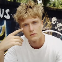 Dannie, Diretor de Cinema
